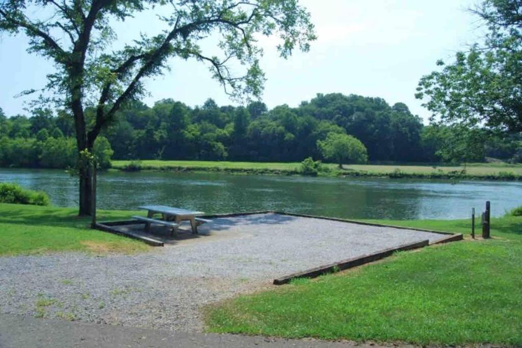 Charming House In Sevierville Family Friendly Quiet Location Close To Wilderness Exteriör bild